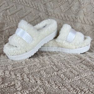 UGG Fluffita Sandals/Slippers-Not Worn